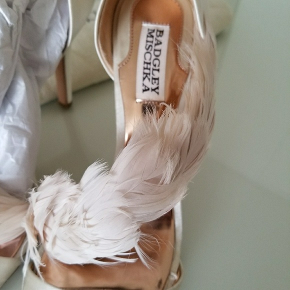 Badgley Mischka sandals - Picture 2 of 5